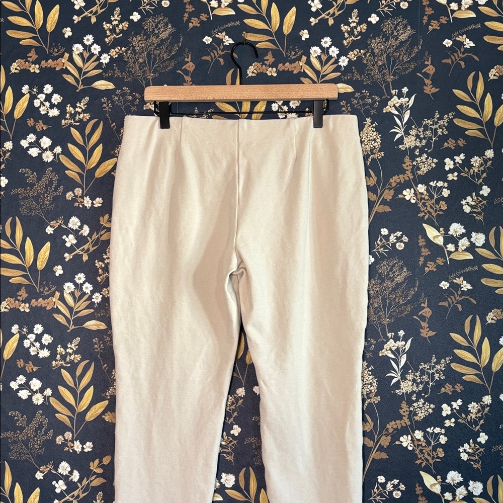 Chico's Cream Pull-On Ankle Pants Size 1.5 - Picture 5 of 9